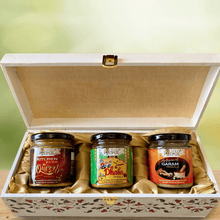 Load image into Gallery viewer, Gift Box - Kitchen Queen Masala, Garam Masala, Dhaba Masala